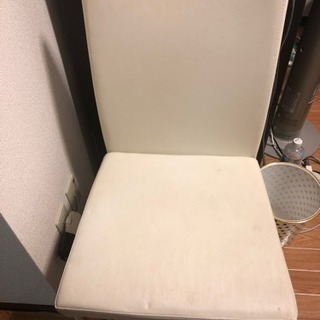 ニトリ 食卓椅子ホワイト
