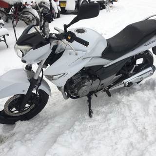 他在庫多数！★スズキ GSR250 始動動画あり 転倒車につき破損ありレストアベース★交換下取り上取り可札幌 他在庫多数！☆スズキ GSR250 始動動画あり 転倒車につき破損あり
