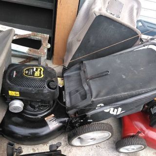 アメリカ製バケット付き芝刈り機5馬力