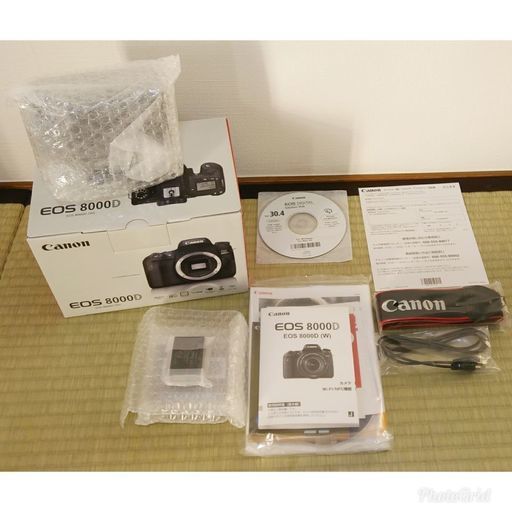 キヤノン デジタル一眼レフカメラ EOS 8000D ボディー 新品未使用品