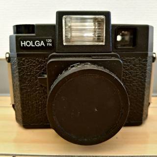 【美品】トイカメラ　HOLGA 120FNストロボ付き