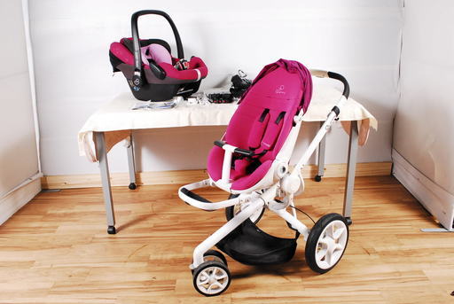 7422 美品 チャイルドシート MAXI-COSI PEBBLE Quinny moodd クイニー
