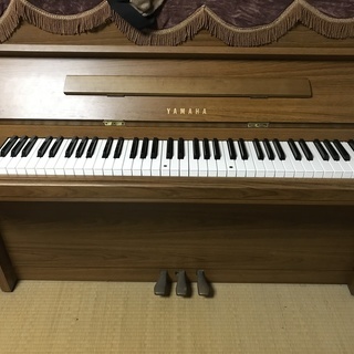 電子ピアノ（YAMAHA)