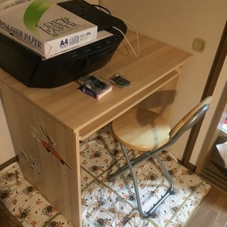 IKEAパソコン机