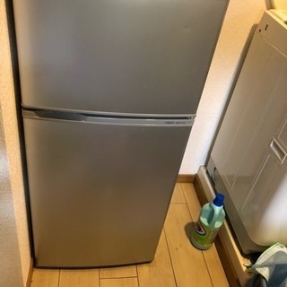 冷蔵庫(AQUA、2013年製)