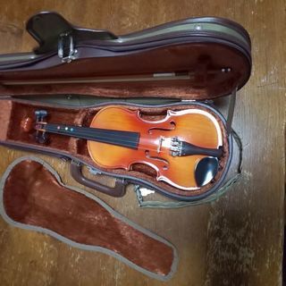 下倉バイオリン8分の1、（全長45㎝）一年使用の中古。バイオリン...