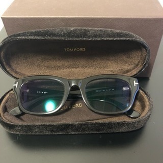 tomford サングラス ブルーレンズ