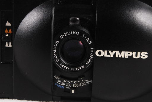 オリンパス OLYMPUS XA2 A11 レンズ D-ZUIKO 1:3.5 f=35mm フィルムカメラ　ケース付　アントレ