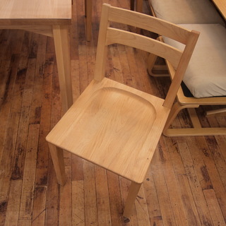 ACTUSのダイニング4点セット！！