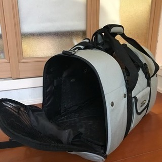 セルティーペットキャリーリュック(〜中型犬13kg位まで)