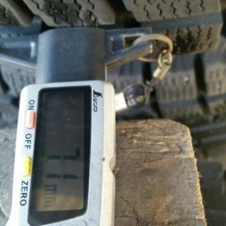 スタッドレスタイヤ アルミホイル付き