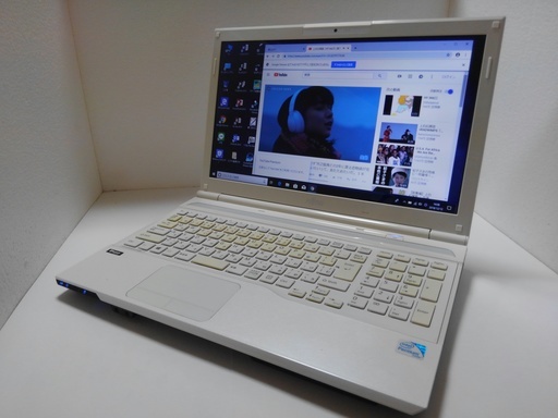 ☆ホワイト美品☆15.6インチノート☆Win10+Office　㉑