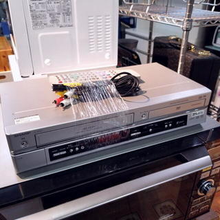 VTR一体型DVDビデオプレーヤー　シャープ　2006年製　DV...