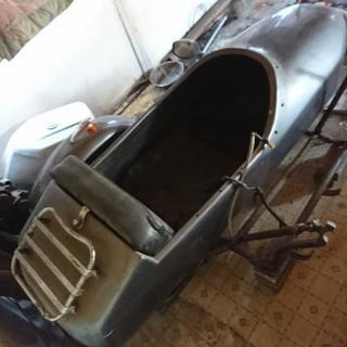 サイドカー 東海製 大型DX カー側ブレーキ付き Z1,Z2,FX他、同型フレーム用取り付けサブフレーム付き サイドカー単体  (250オートバイ、軽自動車などとの交換可) ※手を入れはじめたら、金額上がります。 サイドカー 東海製 大型DX カー側ブレーキ付き Z1,Z2,FX他、同型