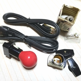 未使用の電球(半透明・白・赤)と配線・部品セット