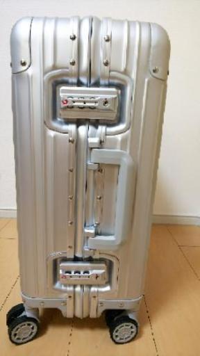 新品未使用・非売品 メルセデスベンツ オリジナルアルミスーツケース 専用】☆未使用☆メルセデスベンツ オリジナル アルミ スーツ