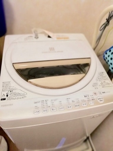 （取り引き中）格安！お値下げ！TOSHIBA洗濯機AW-7G2（W）7キロ