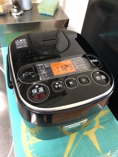 炊飯器です