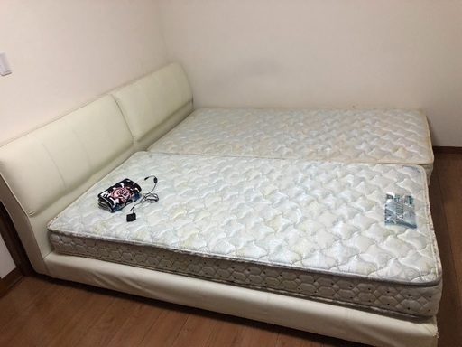 シングルベッド２つ