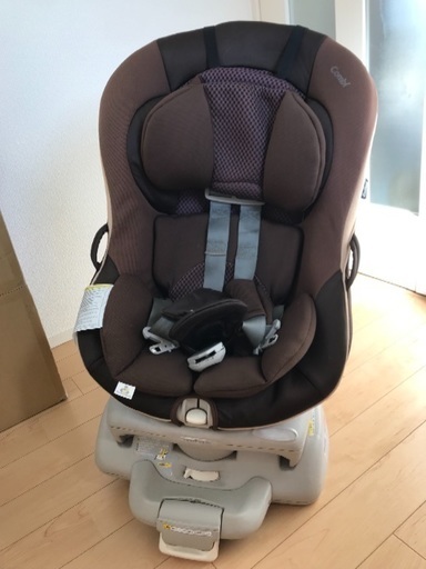 Combiチャイルドシート