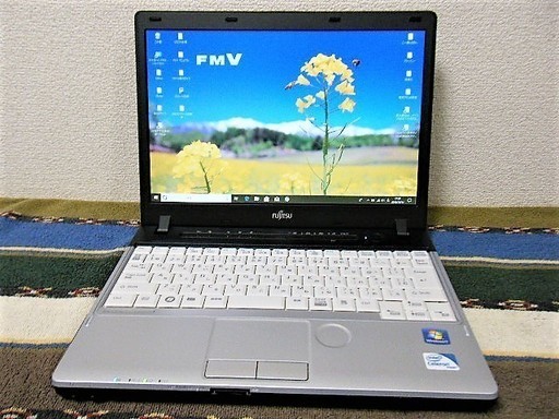 12.1型/重さ1.2kg♪/高速☆彡新品✨SSD240GB(保証付き)/バッテリー長持ち移動用に♬/MS Office✎/メモリ4GB♪/2コアCPU♪/すぐ使えるWin10メディア作成ツール付/すぐ繋がるWi-Fi/FUZITSU LIFEBOOK