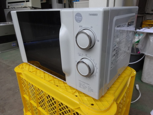 西２２９　ツインバード　電子レンジ　７００W　５０HZ専用　DR-D２１８