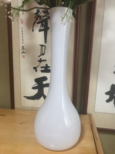 白い花瓶 丈の長い花瓶 フラワー かおる 祇園四条の家具の中古あげます 譲ります ジモティーで不用品の処分 白い花瓶 丈の長い花瓶 フラワー かおる 祇園四条の家具の中古あげます 譲ります ジモティーで不用品の処分