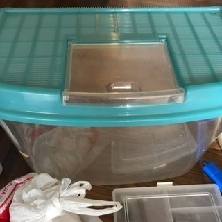 熱帯魚の飼育に必要なもの一式と大きめ虫かご かつ 高座のその他の中古あげます 譲ります ジモティーで不用品の処分