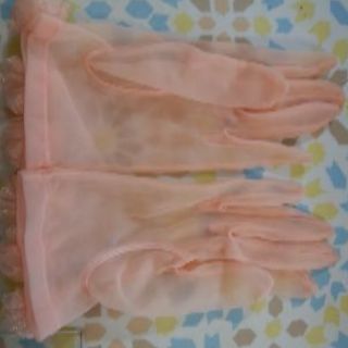 カラードレスの手袋