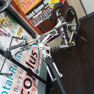12月限定特価！！【エコプラス小倉南店】激安 ジャイアント GRAVIER ホワイト スタッフ 向井 オススメ(^^♪ 中古車 自転車 チャリ スポーツ車 クロスバイク