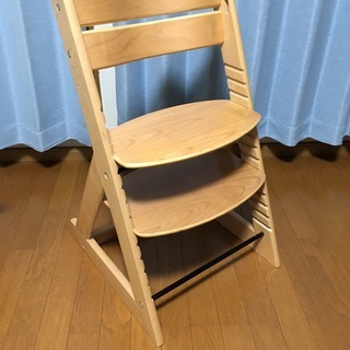 高さ調整可能いす　キッズチェアー　姿勢を良くする子ども用椅子　大川家具