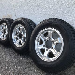 ☆★スタッドレスタイヤ  215/70R15  98Q   ダンロップ4本セット WI NTER MAXＸ  SJ8★☆