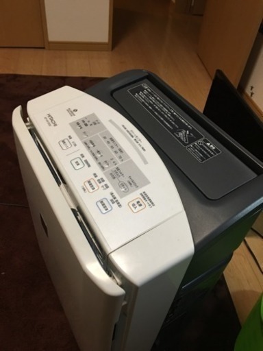 HITACHI 加湿器・除湿機