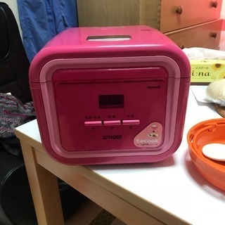 ピンクの炊飯器
