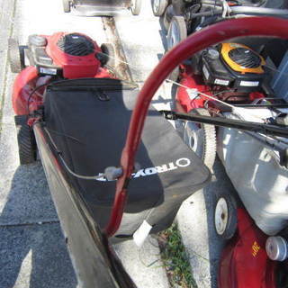 芝刈り機５．５馬力バケット付きTROYBILT