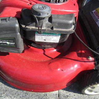 芝刈り機５．５馬力バケット付きTROYBILT