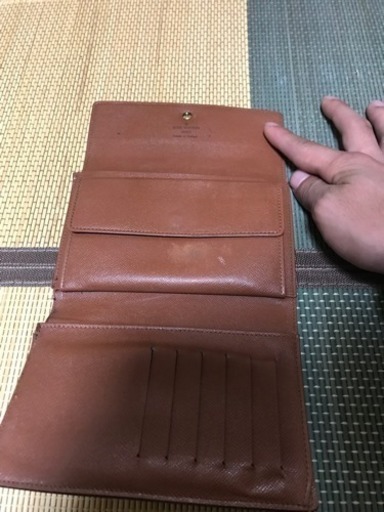 ルイヴィトン 財布 正規品