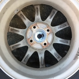 値段 155/65 R14 スタッドレスタイヤ ほぼ新品