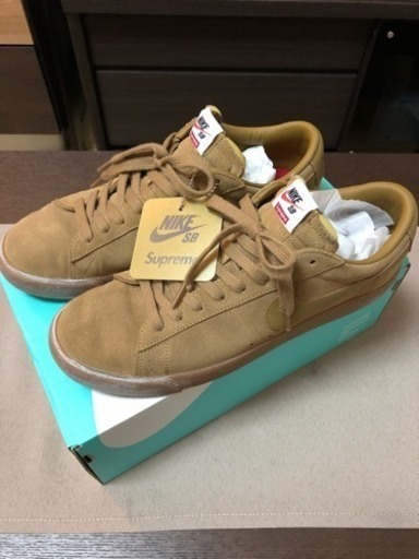 Supreme × Nike スニーカー