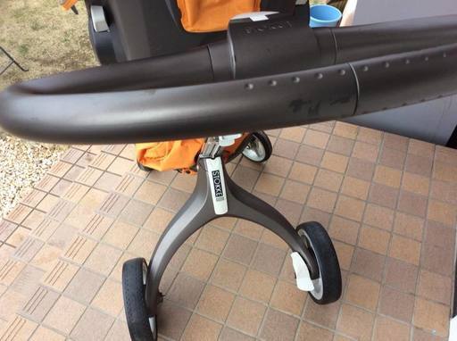ストッケエクスプローリー（現在販売されていない鮮やかなオレンジ色 