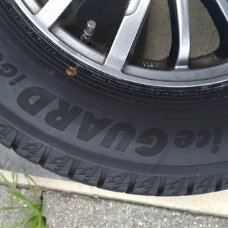 ほぼ未使用 スタッドレスタイヤ＋アルミホイール 205/65 R15 ヨコハマ 