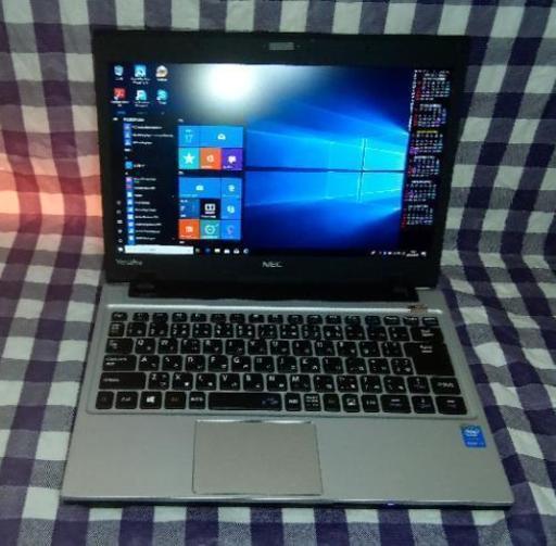 【販売成立】B5モバイル/HD+液晶/第4世代Core i3/新品SSD/Wi-Fi
