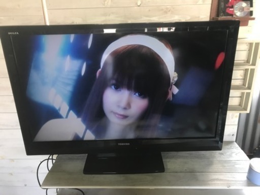 40インチ液晶テレビ