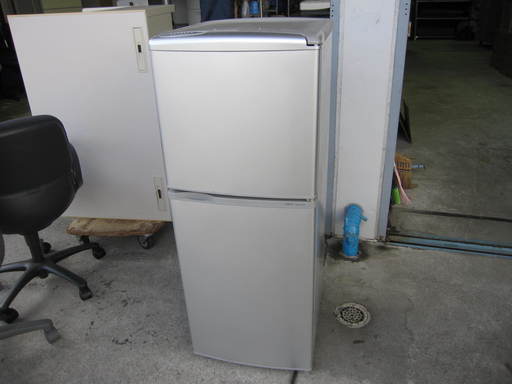 ２ドア冷蔵庫　2013年製