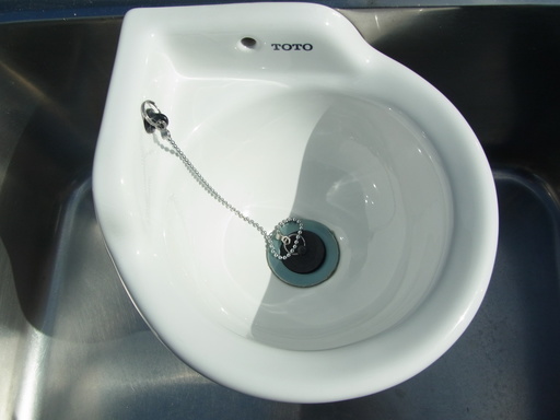 Toto コーナー手洗い器隅付手洗い器l60n Nw1 ホワイト Maruco 静岡のその他の中古あげます 譲ります ジモティーで不用品の処分 Toto コーナー手洗い器隅付手洗い器l60n Nw1 ホワイト Maruco 静岡のその他の中古あげます 譲ります ジモティーで不用品の処分