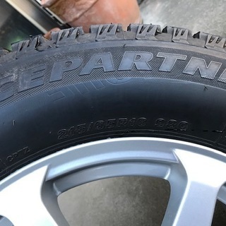 アルミホイール付きスタッドレスタイヤ215-65-R16　4本