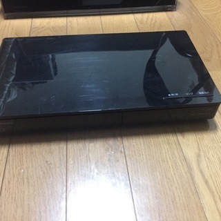 (値下げ)ブルーレイディスクプレーヤー/HDDレコーダー付ポータブル地上・BS・110度CS デジタルテレビ　売ります。