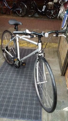 momentum iNeed S-3 700cクロスバイク アルミ/7speed/シルバー GIANT