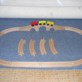 木製　電車　