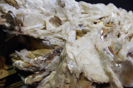 天然石原石1点もの ～雲母ウンモ(mica)～原石1.7㎏ 鉱物標本 鑑賞石 飾り